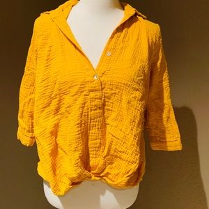 Just Living | women’s top